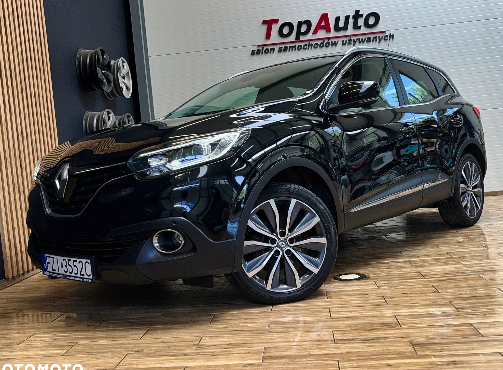 Renault Kadjar cena 59900 przebieg: 140000, rok produkcji 2017 z Gdańsk małe 667